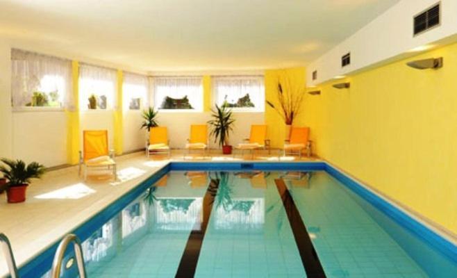 Hotel Lamm Натурно Екстериор снимка
