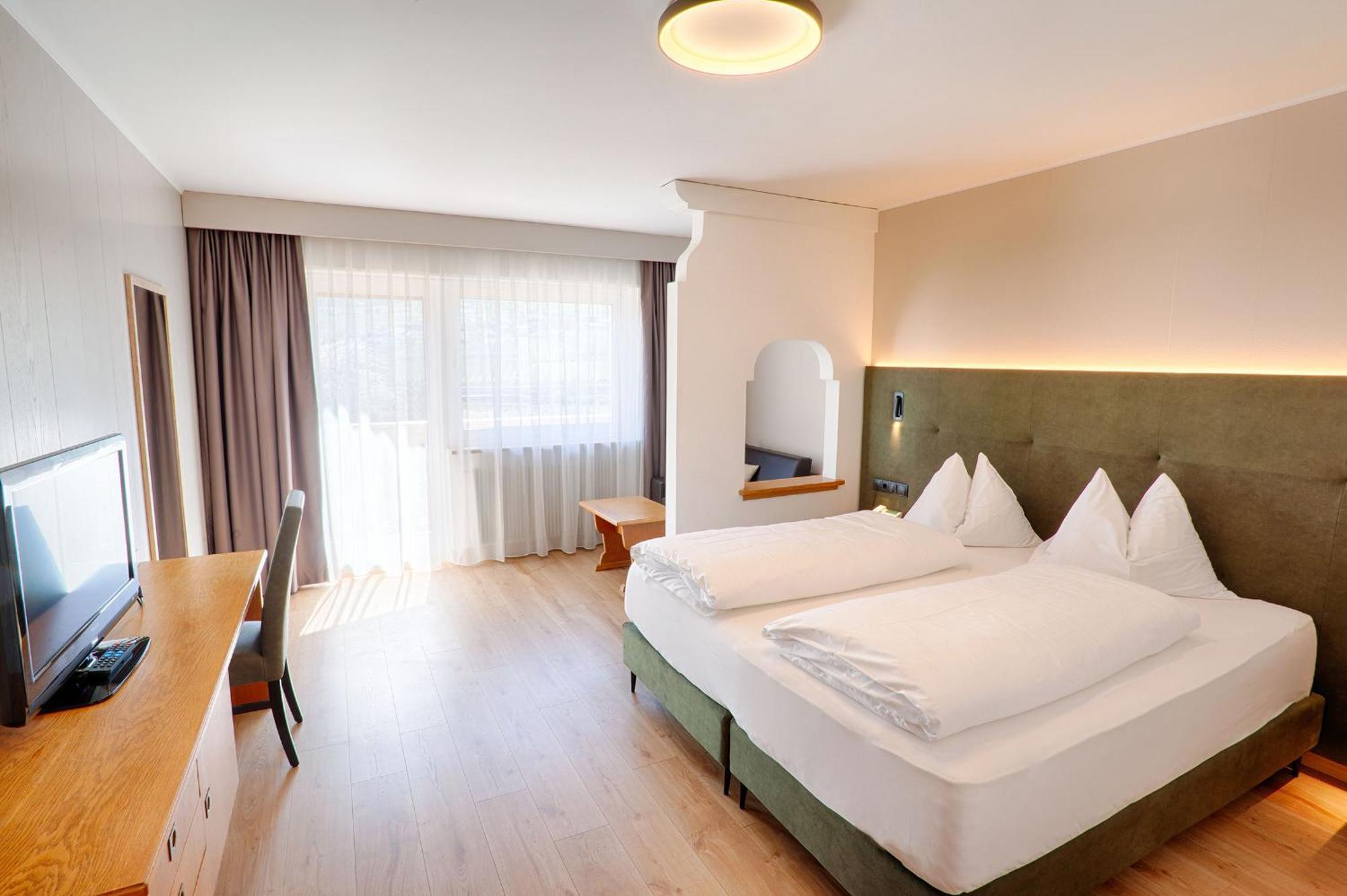 Hotel Lamm Натурно Екстериор снимка
