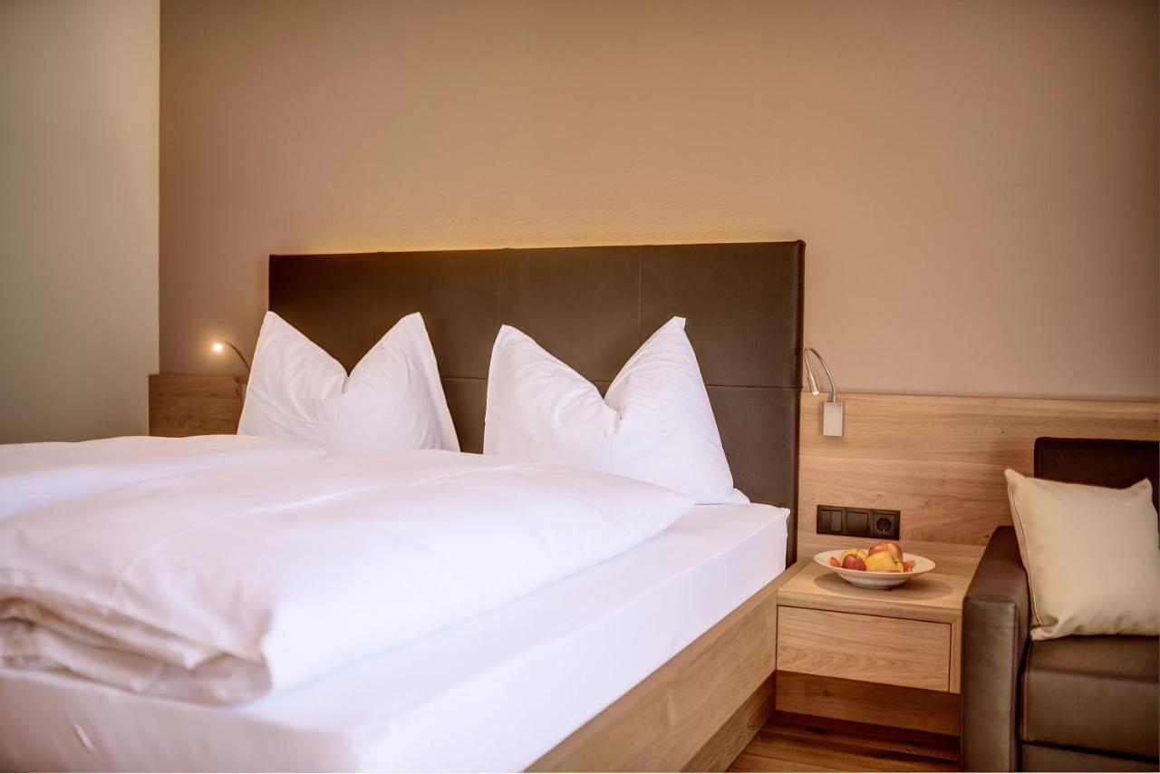 Hotel Lamm Натурно Екстериор снимка