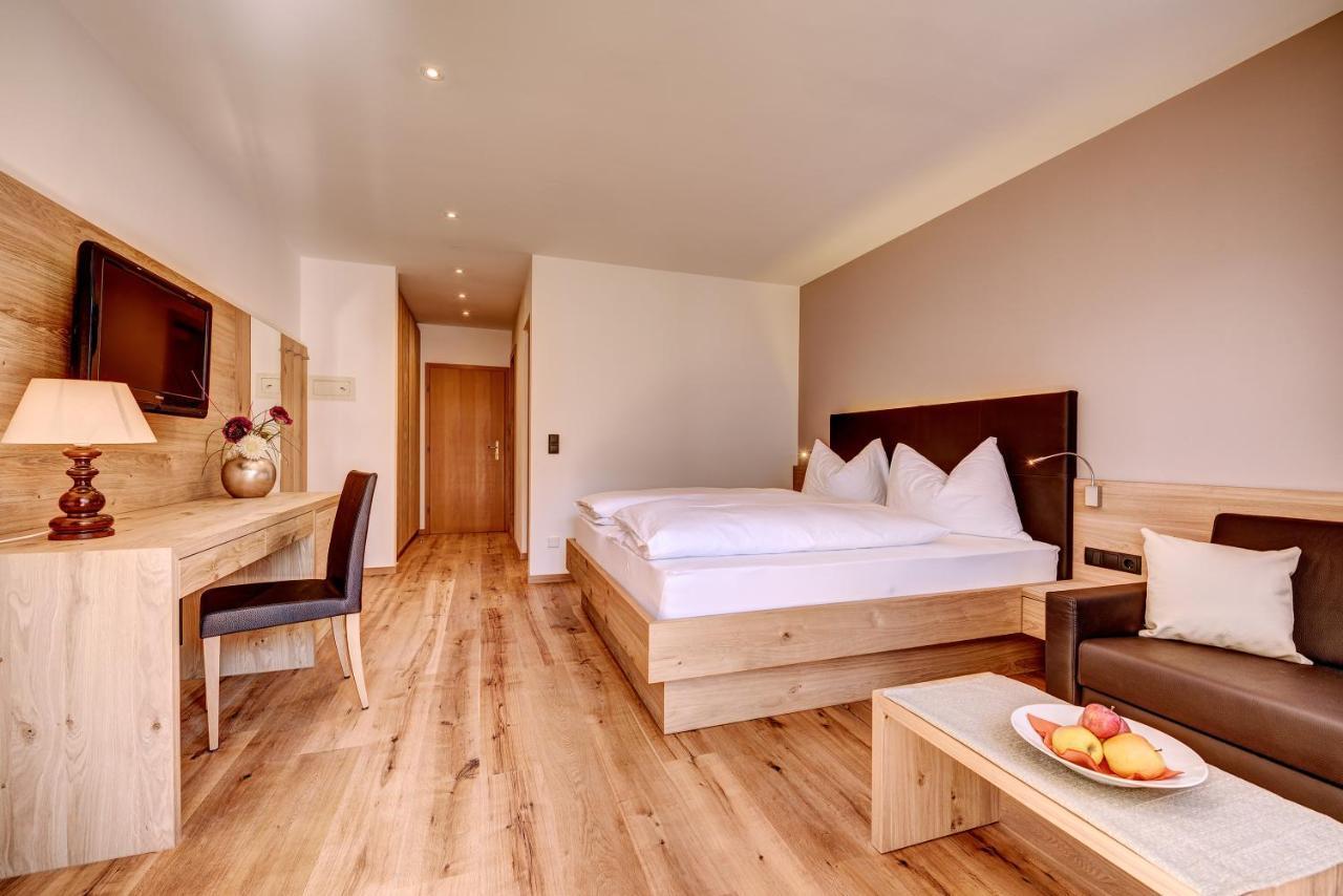 Hotel Lamm Натурно Екстериор снимка